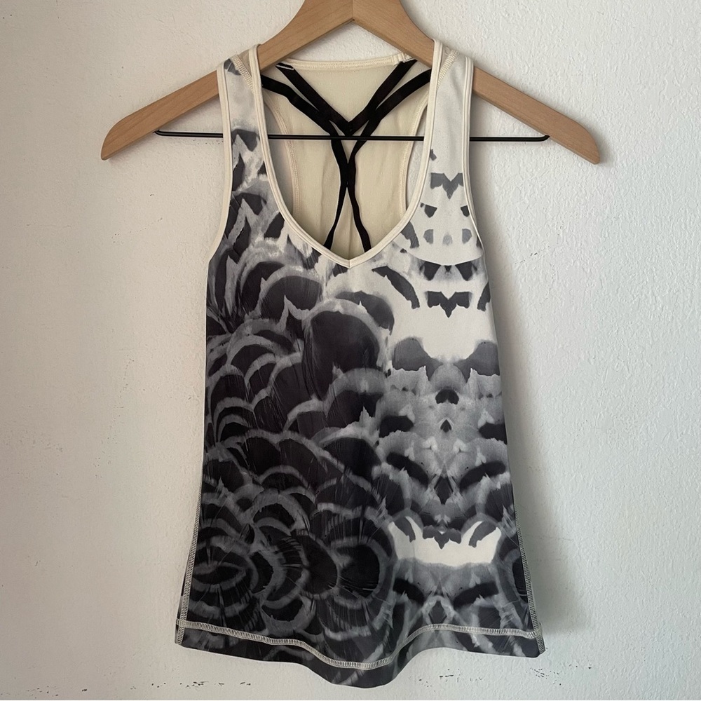 Lululemon Dance to Yoga Black & White Tie Dye Tank Size 2